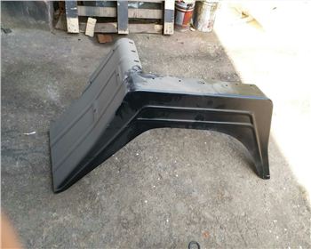 2190-8403073翼子板